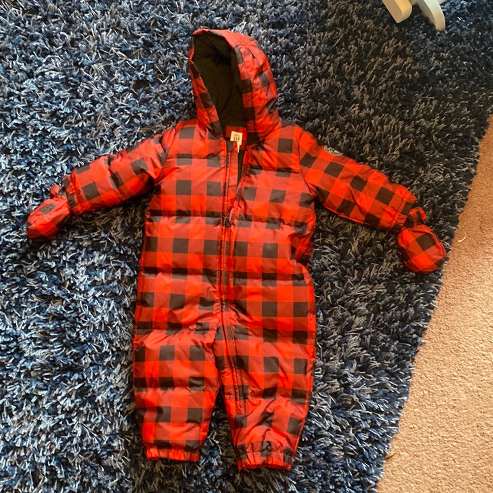 Baby gap snow suit with gloves and footies
